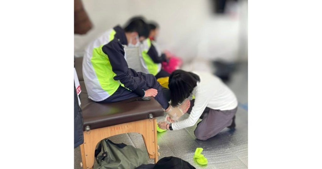 刈谷市で外傷患者さんの対応をしている画像。